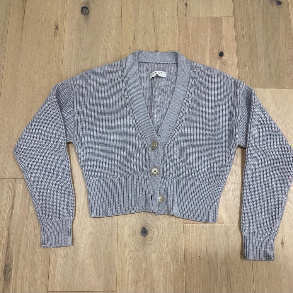Aritzia | Wilfred Grey “Canberra” Cropped Wool Cardigan🩶